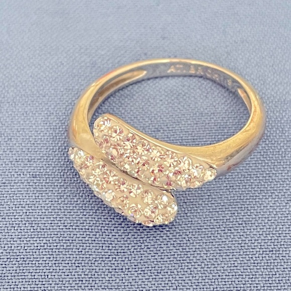 Lovely Rhinestone Ring - Picture 2 of 4